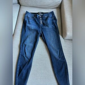 Torrid bombshell skinny jeans